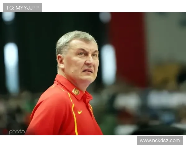 男篮球星与足球明星待遇差异背后的体制因素与市场影响分析 男篮球星与足球明星待遇差异背后的体制因素与市场影响分析