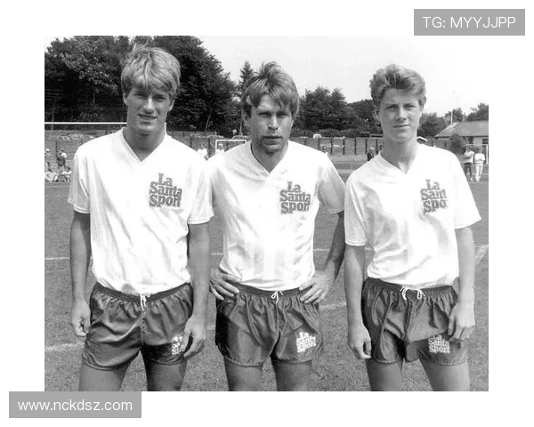 足球传奇:那些年球星穿着不舍更换的神鞋背后的故事 足球传奇:那些年球星穿着不舍更换的神鞋背后的故事